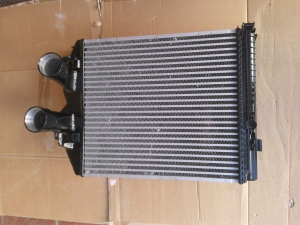 Reemplazo de piezas de plástico por componentes de aluminio